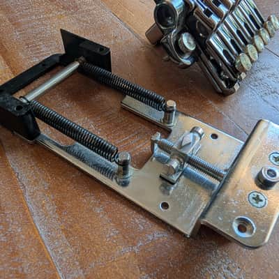 Ibanez ZR Trem Guitar Locking Tremolo Bridge CLEAN But Missing Parts image 2