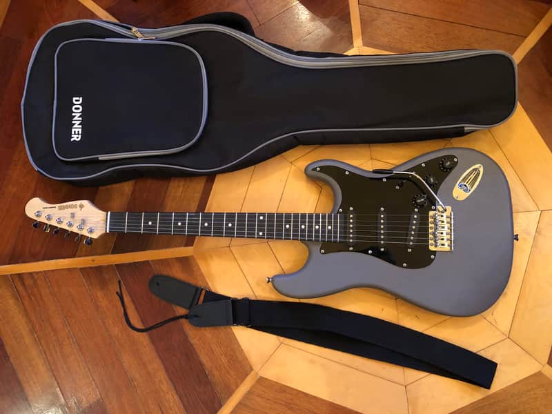 Donner Standard Series Stratocaster style Gray Electric Guitar Single Coil Pickups Soft Case, Strap image 1