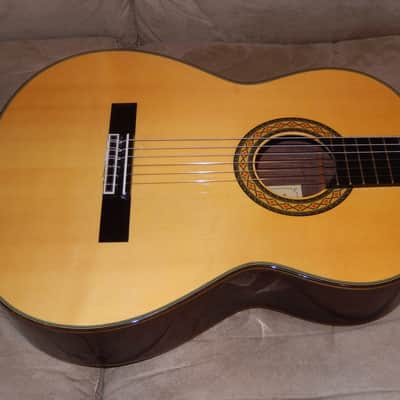 Made in 1983 - Wonderful Takamine No.8 - High Grade Japanese Made Classical Guitar in Mint Condition image 3