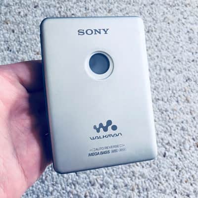 Sony WM-EX621 Walkman Cassette Player, Awesome Silver ! Working ! image 3