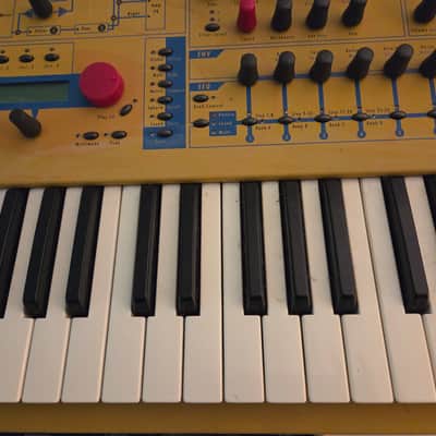 Waldorf Q 61-Key Synthesizer 1999 - 2011 - Yellow image 4