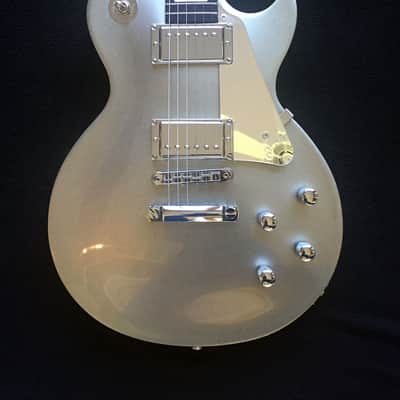 Gibson  Les Paul 2015 Silver Pearl with Stainless Steel frets! image 1