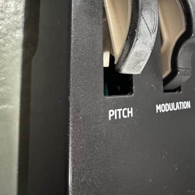 Novation Launchkey 25 MIDI Controller 25-Key Keyboard (Used, Damaged Pitch Wheel) image 2