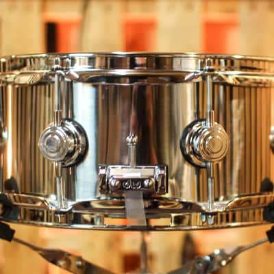 DW 5.5x13 Collector's 1mm Stainless Steel Snare Drum - DRVL5513SPC image 3