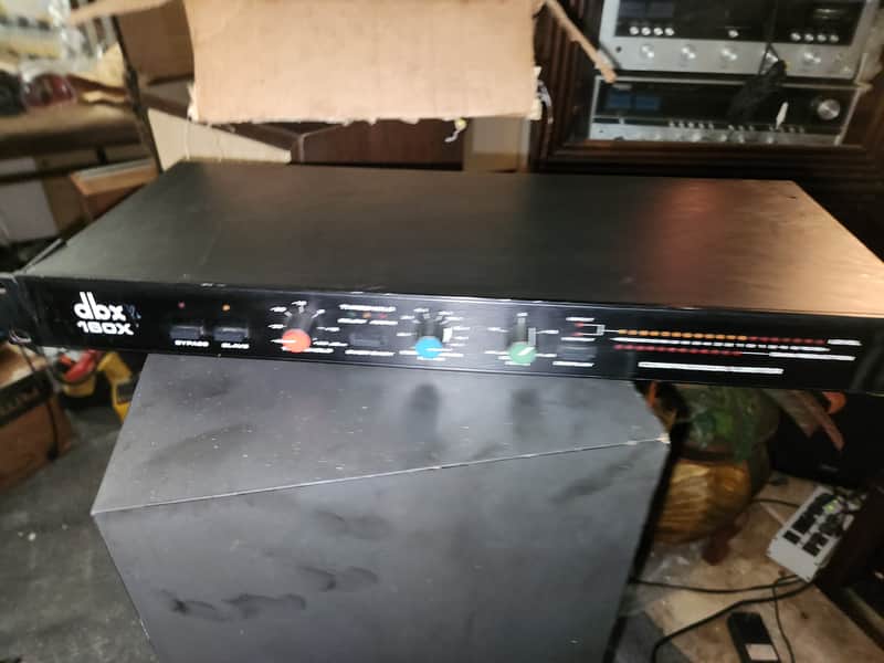 dbx 160x - Metal rack mount image 1