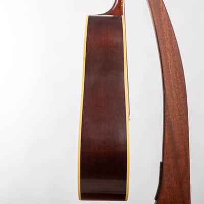 Gibson Custom Acoustic 1942 Banner J-45, Vintage Sunburst | Demo image 6
