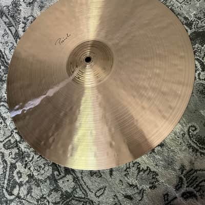 Mint Paiste 17" Signature Traditionals Thin Crash Cymbal image 2