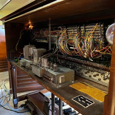 Hammond B3 and leslie 145 image 7