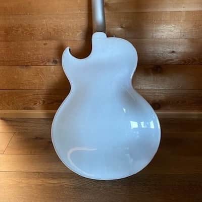 Gibson ES-137 Classic 2007 - Silver - MINT MINT MINT image 4