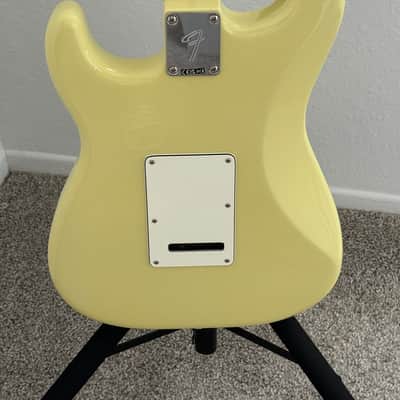 Fender Player II Stratocaster 2024 - Present - Hialeah Yellow image 2
