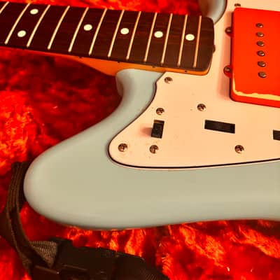Fender  Jazzmaster  2002-2004 - Daphne Blue CIJ Q-Series image 6