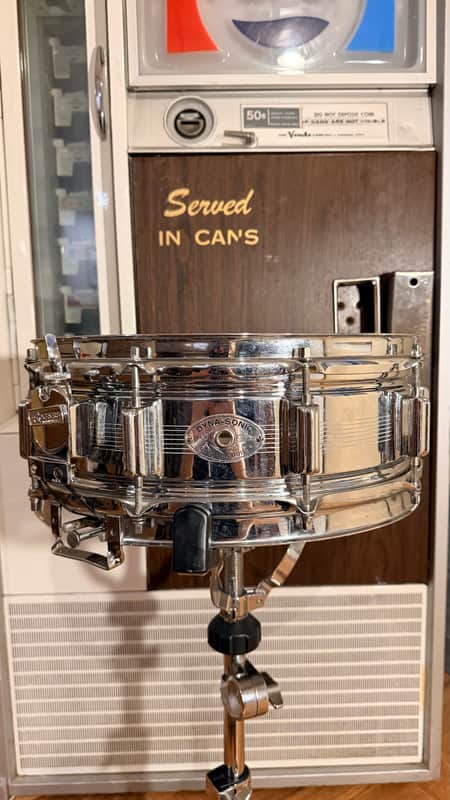 Rogers "7-Line" Dyna-Sonic 5x14" Brass Snare Drum with "Beavertail" Lugs 1963 - 1967 - Chrome image 1