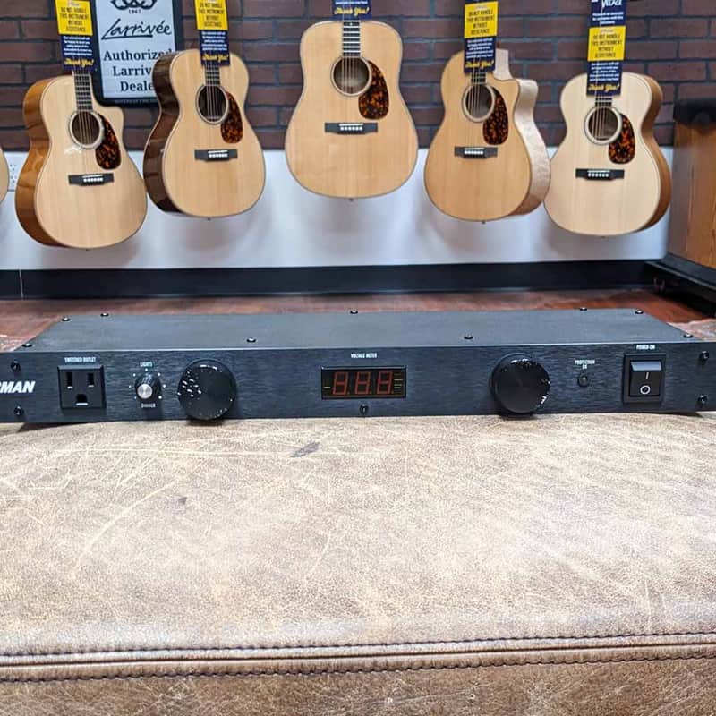 Used Furman M-8DX Power Conditioner image 1