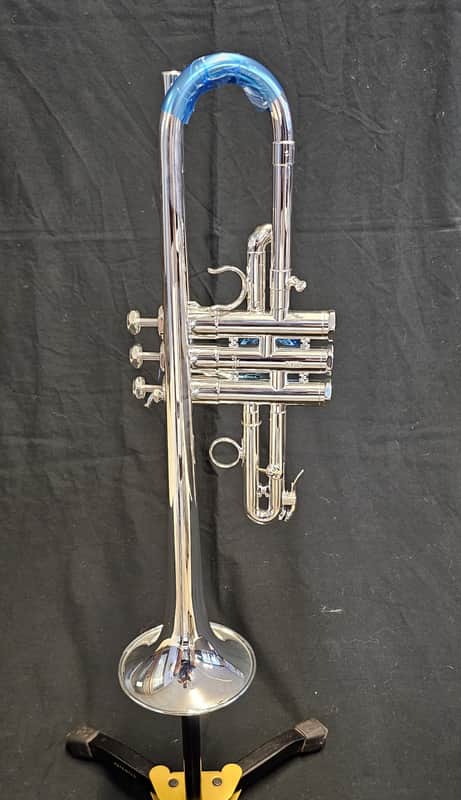 Schilke E3L Eb/D Trumpet - Silver w/ case image 1