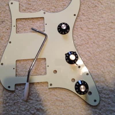 Fender Stratocaster Blacktop HH Tortoise Pick guard w extras 2012 Sonic Blue image 5