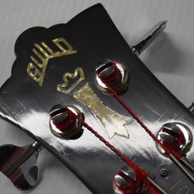 Guild B-301F Fretless Bass 1977 - Black image 17