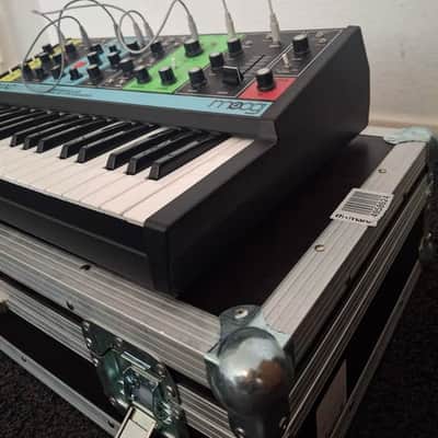 Moog Grandmother 32-Key Semi-Modular Analog Synthesizer 2018 - Present - Black / Multi-Colored Panel image 5