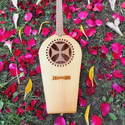 Georgian folk music instrument Panduri | String instrument Panduri | ფანდური | Fanduri image 1