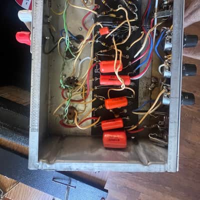 Vintage Fender Deluxe Reverb  2-Channel 22-Watt 1x12" Guitar Combo 1968 - 1969 - Silverface image 14