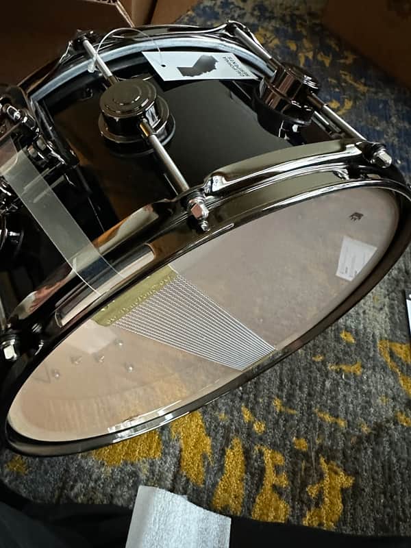 DW DW Collector's SSC Maple Finish Ply Snare Gloss Black - Gloss Black image 1