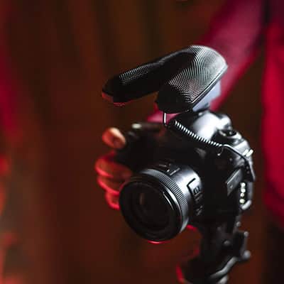 Sennheiser Professional MKE 440 Compact Stereo Shotgun Microphone with 3.5mm Connector for Cameras, 506258,Black image 2
