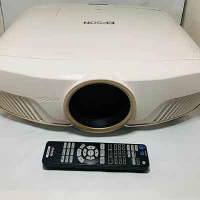 Epson Home Cinema 5050UB 4K Pro-UHD Projector image 1