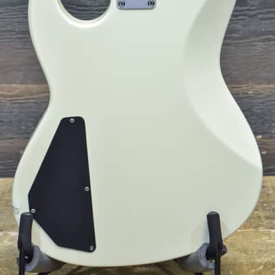 1991 Fender Prodigy Bass Active Preamp Arctic White El. Bass w/ Case - #N1008055 image 4