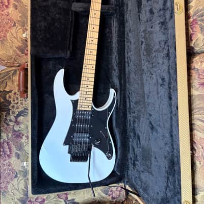 Ibanez RG450MB Modified with a DiMarzio Super Distortion in the bridge and a Air Norton in the Neck with Case image 1