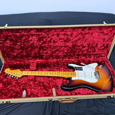 Fender American Ultra Luxe Vintage '50s Stratocaster 2025 - Present - 3-Color Sunburst image 4