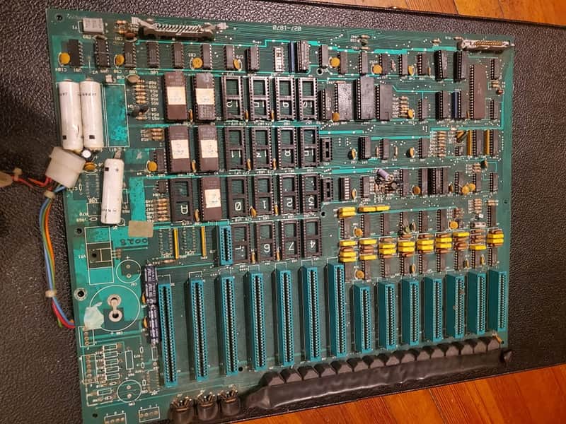 Vintage Linn 9000 Drum Machine mother board for parts image 1