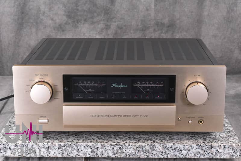 Accuphase E-350 Integrated Stereo Amplifier in Excellent condition