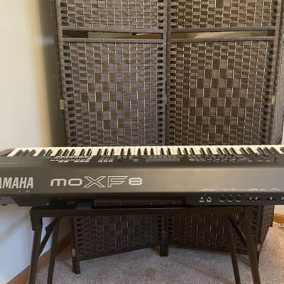 Yamaha MOXF8 88-Key Synthesizer Workstation 2019 Black/Red image 2