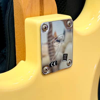 ✨MINT 2018✨ Fender Player Stratocaster HSS~ Buttercream Maple Neck + Gig Bag! image 14