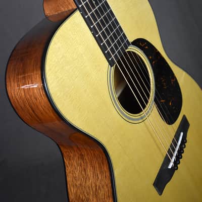 Martin Standard Series 00-18 image 16