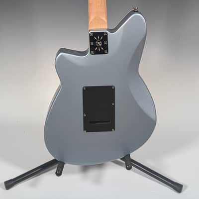 Reverend Double Agent W, Metallic Silver Freeze image 4