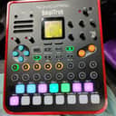 Sonicware SmplTrek Portable Production Sampler 2022 - Present - Black