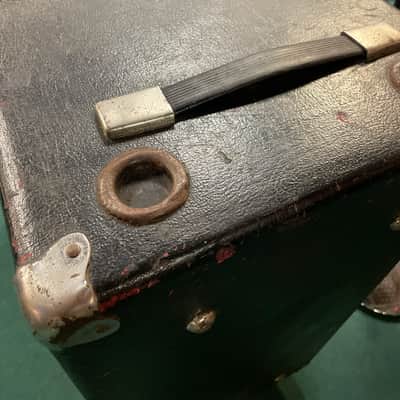 Ampeg  V-4 Cabinet image 2