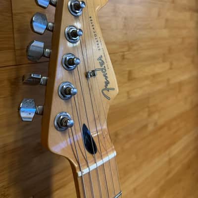 Fender FSR Special Edition Standard Stratocaster with Maple Fretboard 2018 - Black image 4