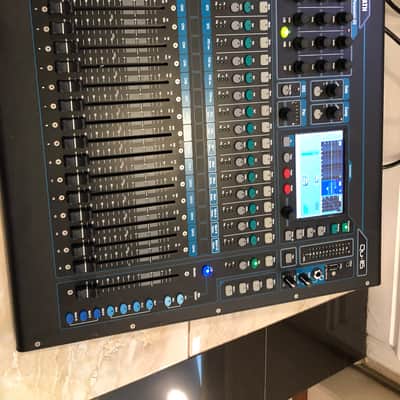 Allen & Heath QU-16 16-Channel Digital Mixer image 1