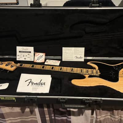 American Standard Deluxe Fender Jazz 2009 - Clear image 1