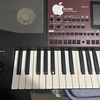 Korg Pa700 Professional Arranger - Standard 2017 - Present - Red image 4