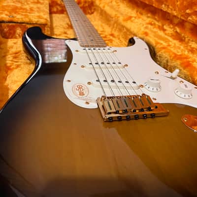 Fender 50th Anniversary American Deluxe Stratocaster 2004 - Sunburst image 1