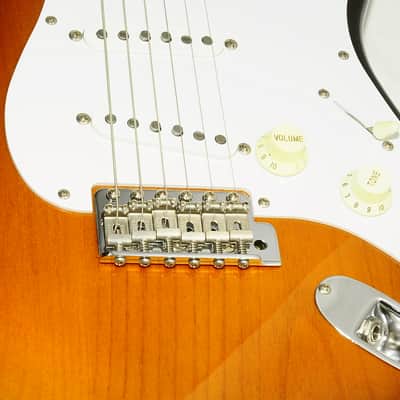 Excellent Fender Japan ST57-US Stratocaster 2TS R Serial Electric Guitar Ref No.5036 image 5