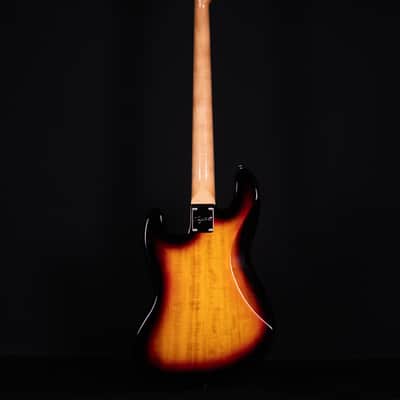 Squier Classic Vibe '60s Jazz Bass Fretless, Laurel FB, 3-Color Sunburst image 7