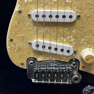 G&L Tribute Series Legacy with Maple Fretboard 2010 - Present - Blueburst image 7