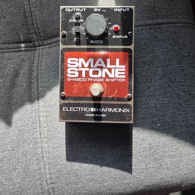 Electro-Harmonix Small Stone EH4800 Phase Shifter V3 with Status LED 1975 - 1985 - Black/Red image 1