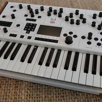 Modal Electronics 001 Hybrid Digital / Analog 2-Voice Synthesizer 2010s - White