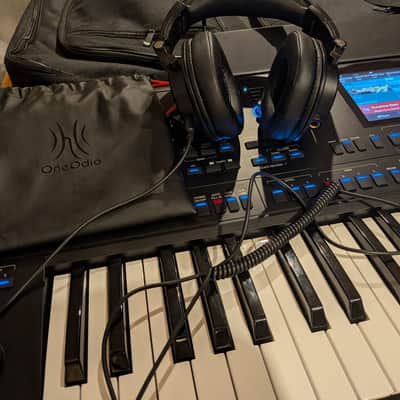 Medeli AKX10 61-Key Digital Arranger Workstation BUNDLE image 9