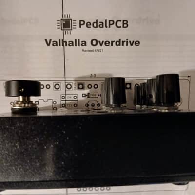 PigStompPedals "Diezel VH-4 clone" PedalPCB -Valhalla- Glow in the dark skull finish image 4