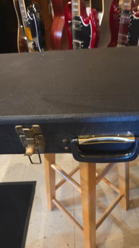 used Hardshell Case by Gibson (sold as is) image 1